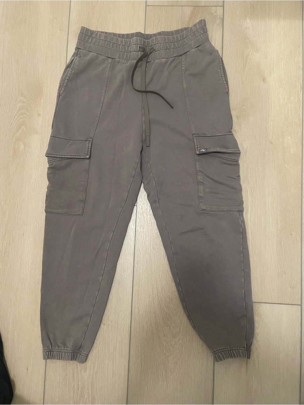 Women’s Cargo Jogger Pants - Brown